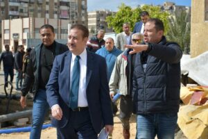 محافظ بورسعيد و النائب حسن عمار يتفقدان مركز التنمية الشبابية بحي الزهور