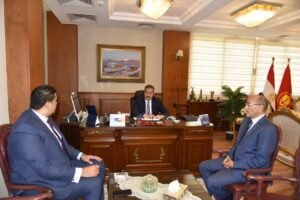 محافظ بورسعيد يستقبل رئيس الاتحاد العام للشركات لمناقشة تحضيرات اقامة بطولة الجمهورية للشركات