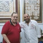 خضير البورسعيدي.. شيخ الخطاطين الذي حوّل الحرف العربي إلى لوحة خالدة
